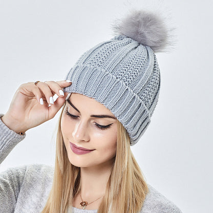 PonyLoop® Seidenmütze mit Bommel