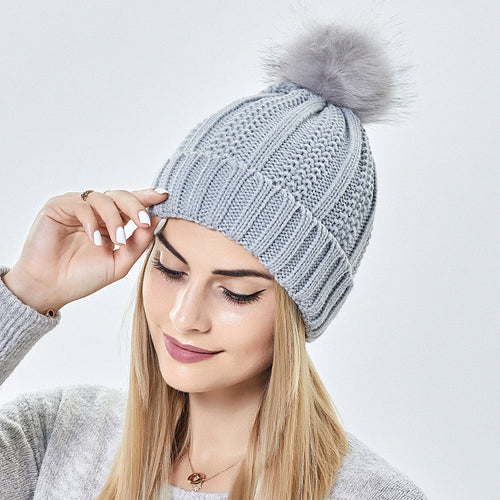 PonyLoop® Seidenmütze mit Bommel